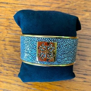 Rustic Cuff bracelet (NWOT) Gold and Silver